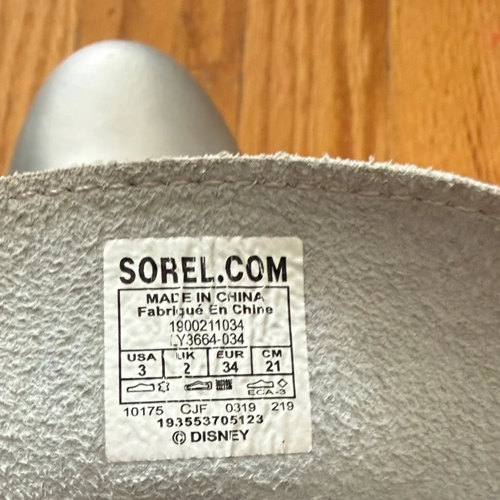 Sorel x Disney Elsa silver Joan of Arctic wedge tween Metallic Gray Kids Boots